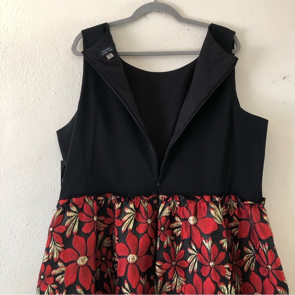 Tahari Arthur S. Levine Faille and Metallic Floral Fit-And-Flare Dress 22W NWT - Picture 8 of 14